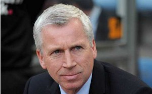 Newcastle boss Alan Pardew saw his team lose 1-0 at Stoke on Monday night