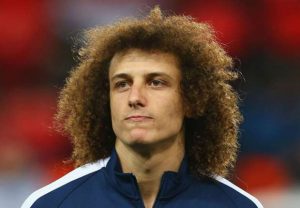 Chelsea are reportedly attempting to re-sign Brazilian international defender David Luiz