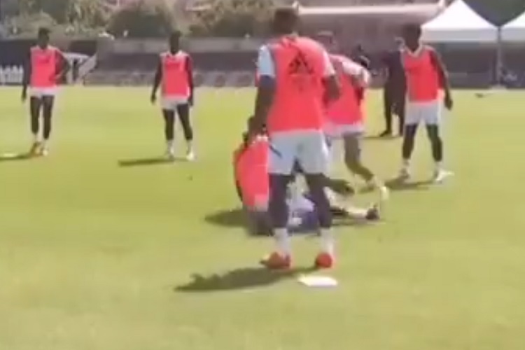 安东尼奥·吕迪格在皇马训练中伤害了伊登·哈扎德（视频）